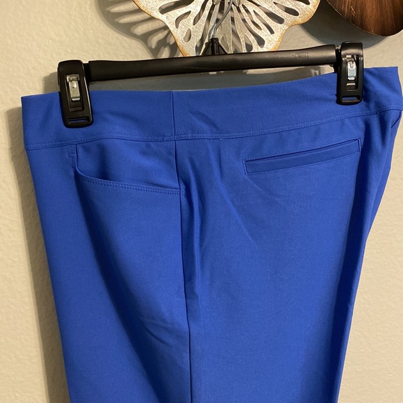 ADIDAS Capri style Size L - Picture 3 of 4